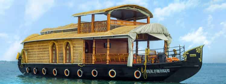 One Bedroom Deluxe Houseboats