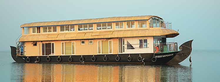 Four Bedroom Deluxe Houseboat