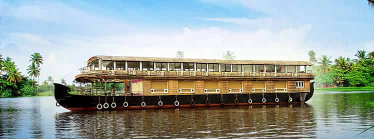 nine Bedroom Deluxe Houseboat