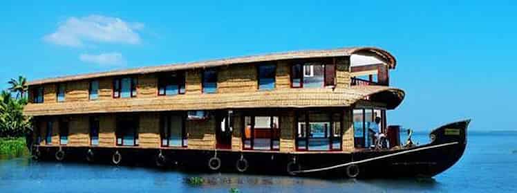 Three Bedroom Premium Houseboat