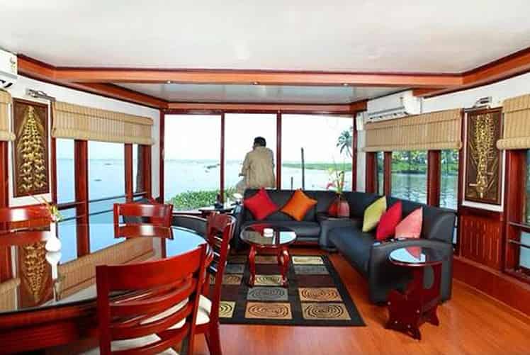 Three Bedroom Premium Houseboat