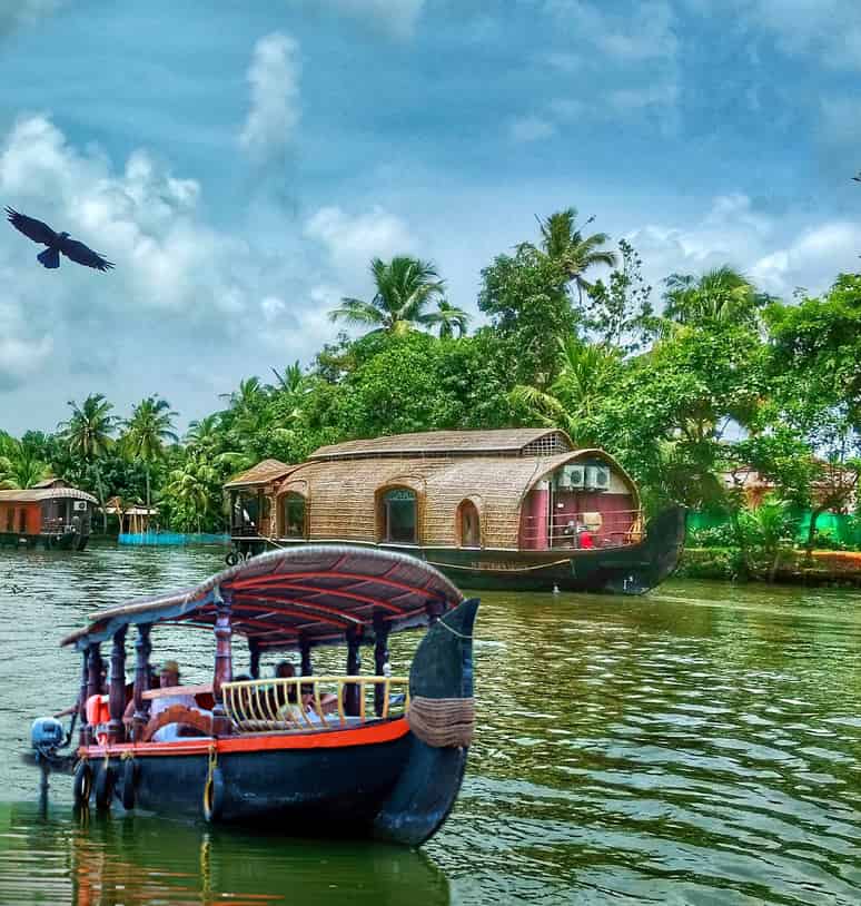 Kerala Village Shikara Cruise